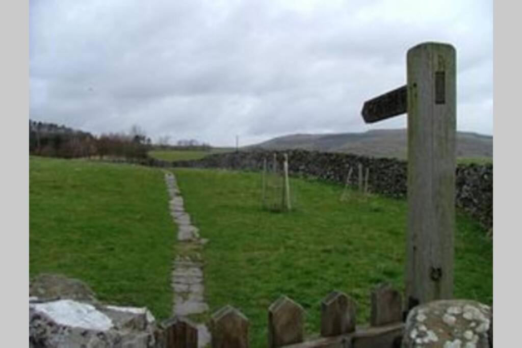 5 Star Cottage On The Green With Log Burner - Dog Friendly Austwick ภายนอก รูปภาพ