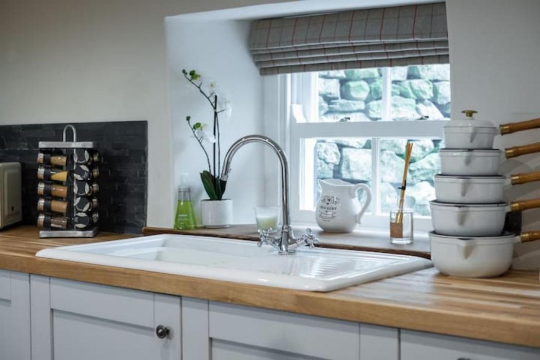 5 Star Cottage On The Green With Log Burner - Dog Friendly Austwick ภายนอก รูปภาพ