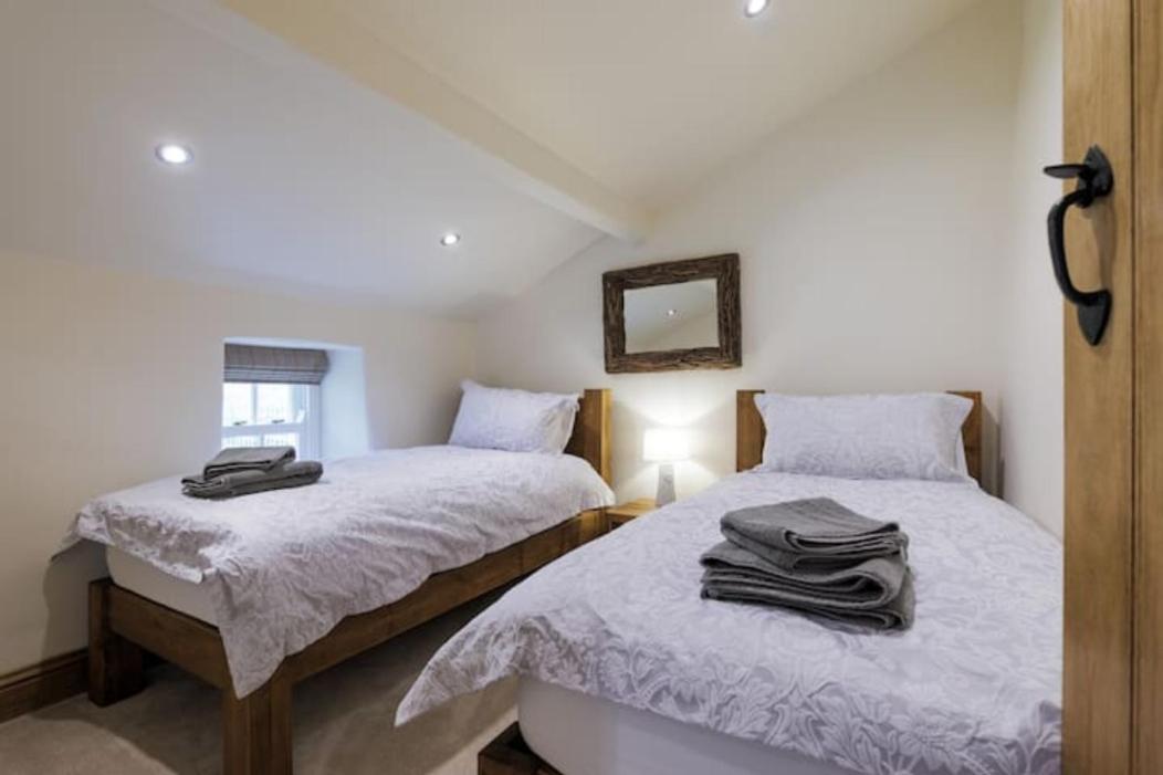 5 Star Cottage On The Green With Log Burner - Dog Friendly Austwick ภายนอก รูปภาพ