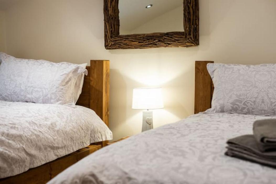5 Star Cottage On The Green With Log Burner - Dog Friendly Austwick ภายนอก รูปภาพ