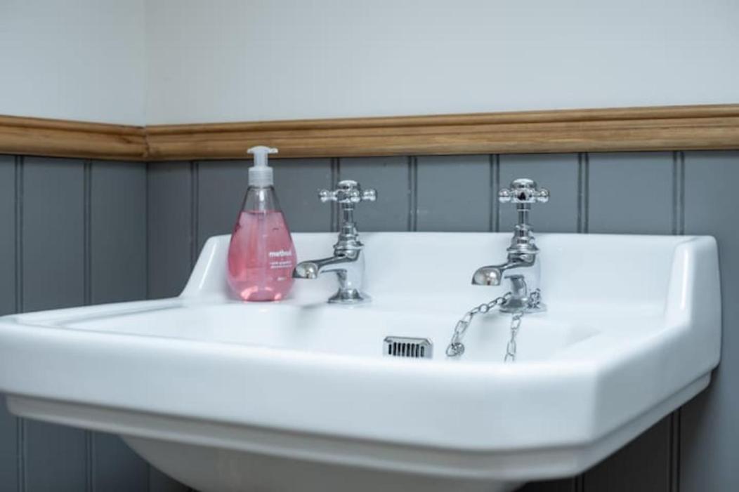 5 Star Cottage On The Green With Log Burner - Dog Friendly Austwick ภายนอก รูปภาพ